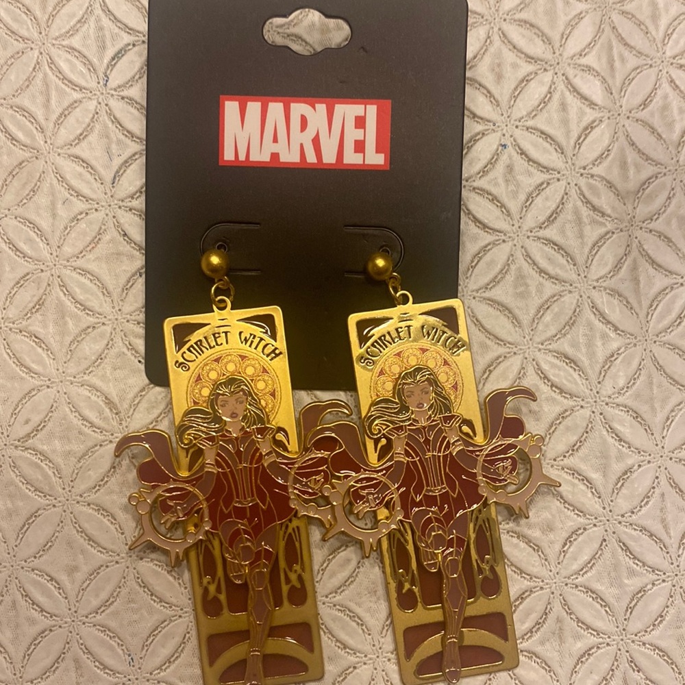 Marvel Scarlet Witch Tarot Card‎ Earrings Hot Topic Wanda Maximoff Disney